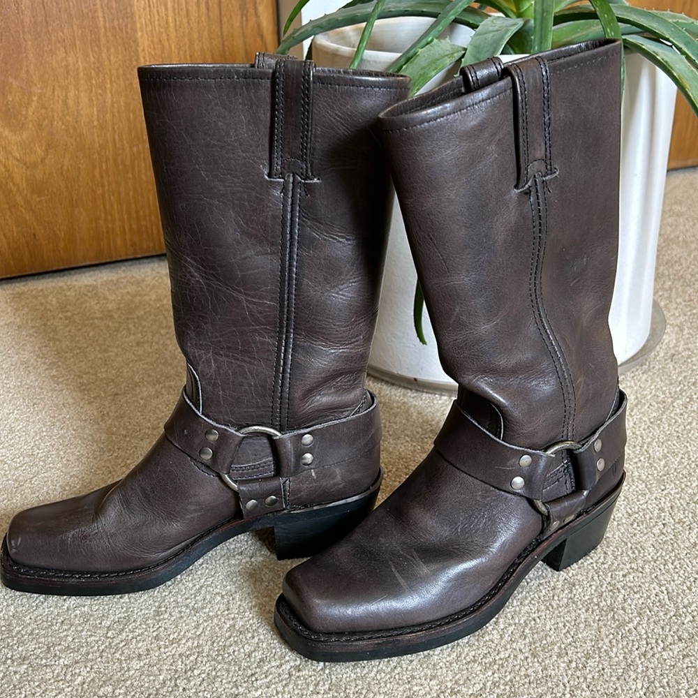 NEW Frye Harness 12R mid calf high boots